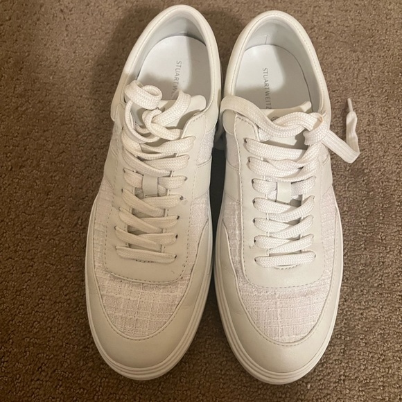 Sneakers - Picture 2 of 3